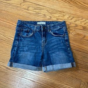cielo jean shorts in a women’s size medium